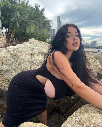 Milada Moore photo 84163