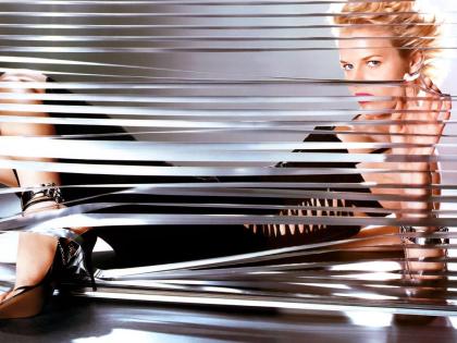 Eva Herzigova photo 75375