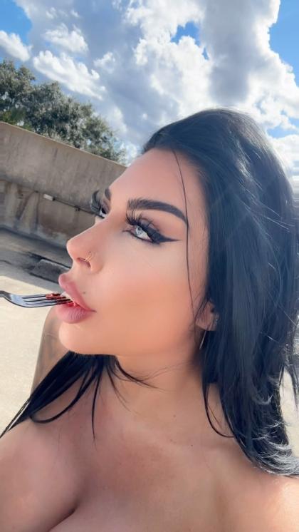 Lindi Nunziato photo 5446