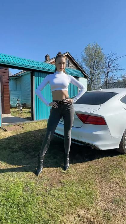 Yulia Fefilova photo 5656