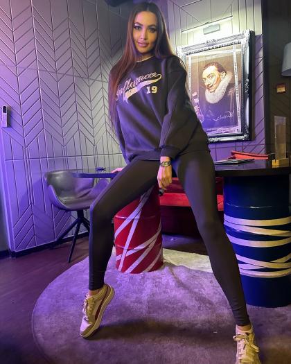 Yulia Fefilova photo 5673