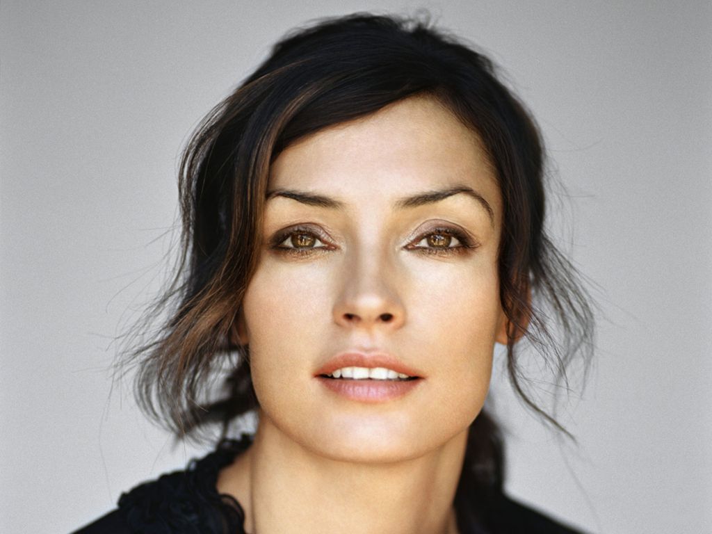 Famke Janssen #76002