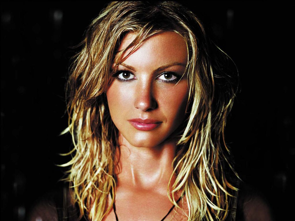 Faith Hill #76072