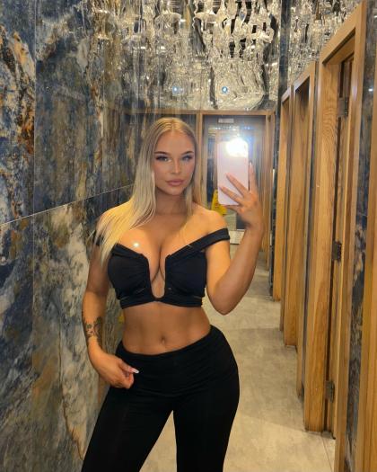 Chloe Tami photo 32868