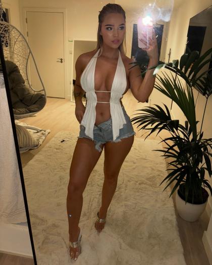 Chloe Tami photo 32889