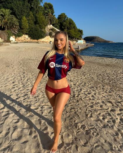 Chloe Tami photo 32895