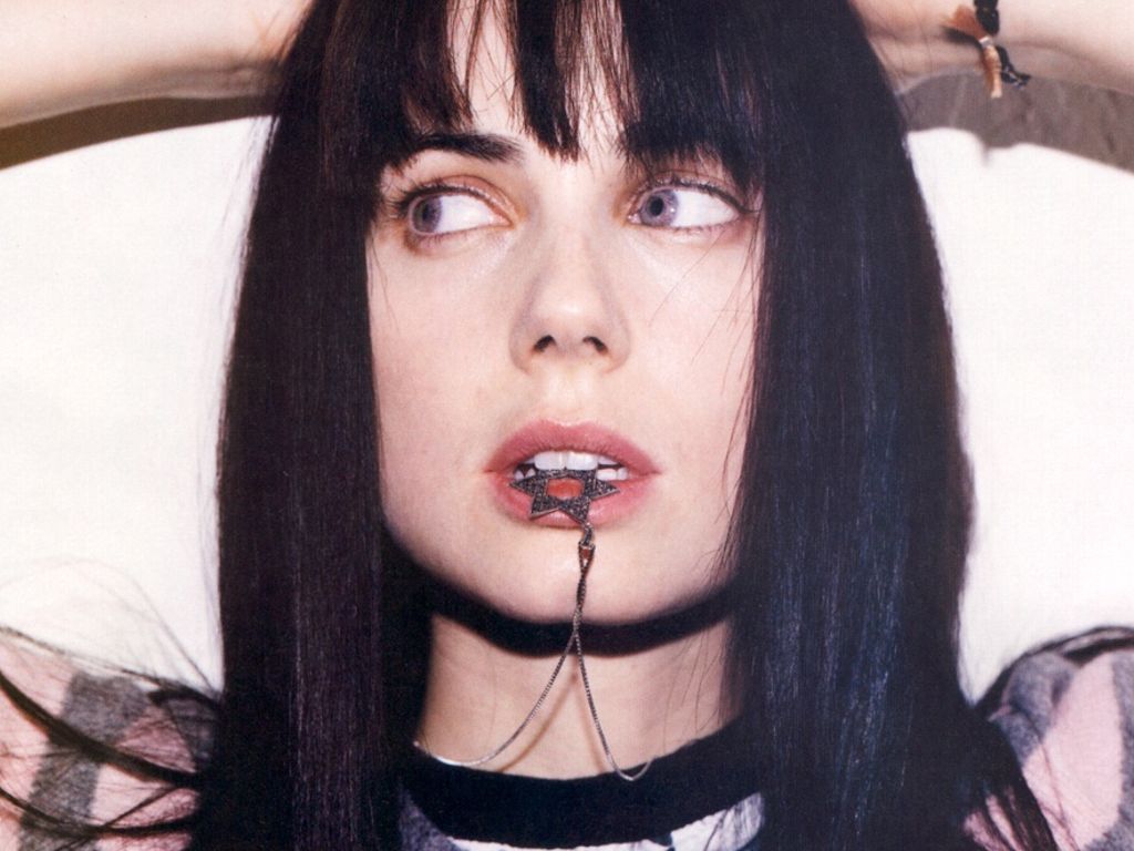Mia Kirshner #85105