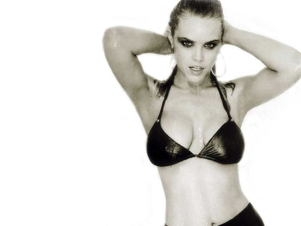 Gena Lee Nolin #76501