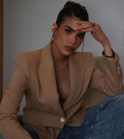 Marie Claire Harp photo 5756