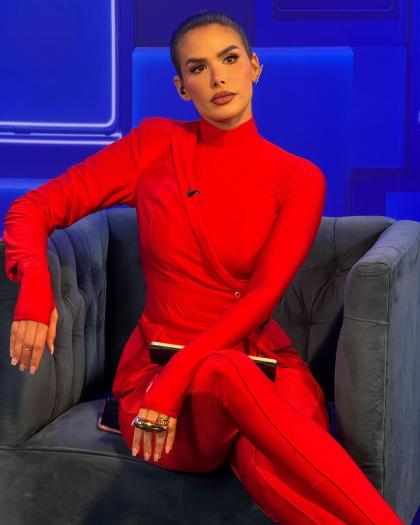 Marie Claire Harp photo 5760