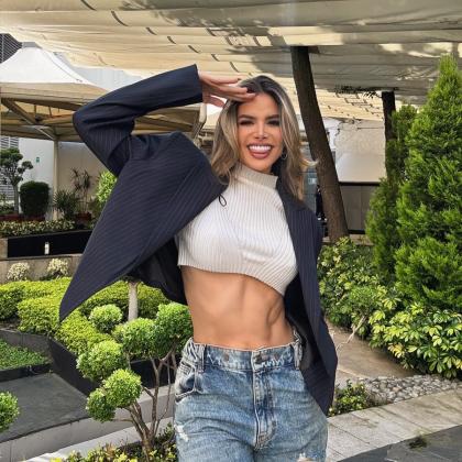 Marie Claire Harp photo 5768