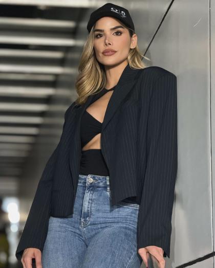 Marie Claire Harp photo 5784