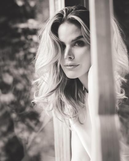 Marie Claire Harp photo 5815