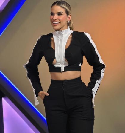 Marie Claire Harp photo 5817