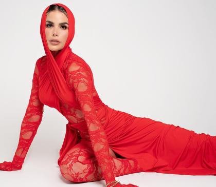 Marie Claire Harp photo 5837