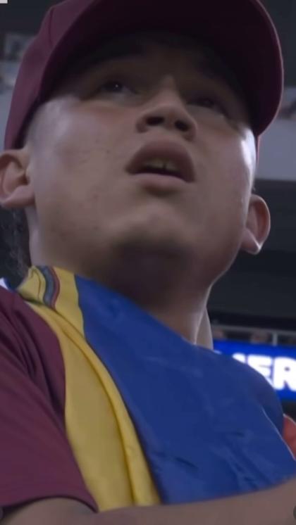 Marie Claire Harp photo 5841