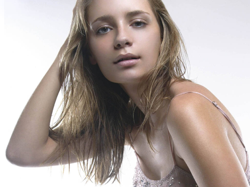 Mischa Barton #85680