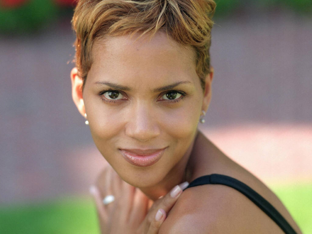 Halle Berry #77079