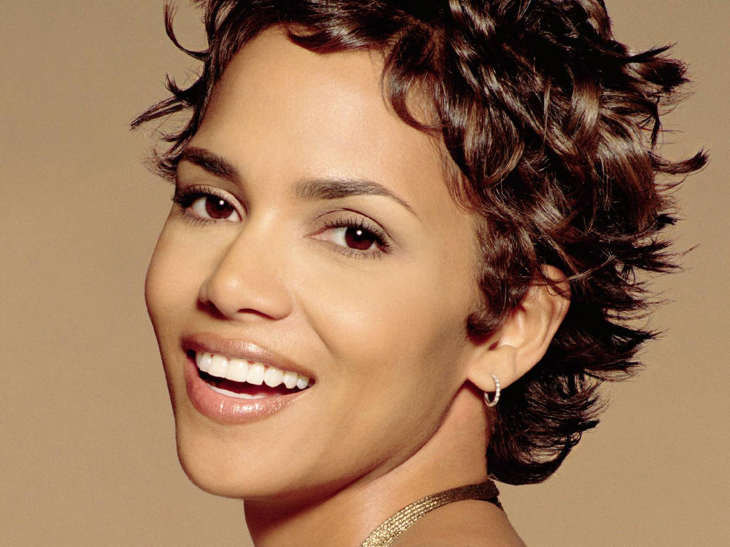 Halle Berry #77086