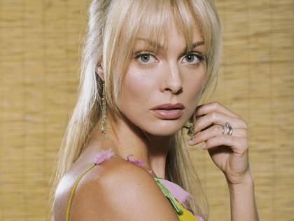 Izabella Scorupco  