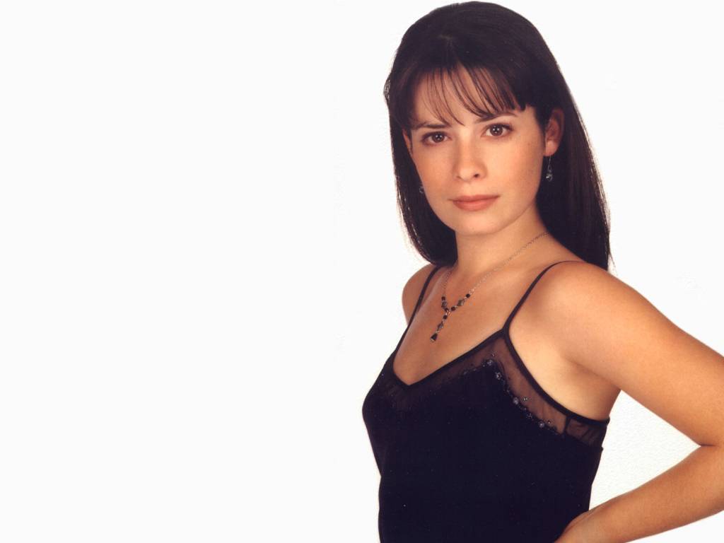 Holly Marie Combs   #77450
