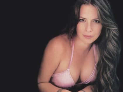 Holly Marie Combs  