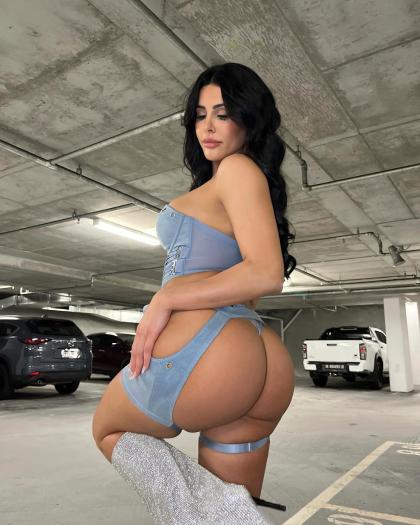 Lily Adrianne photo 33179