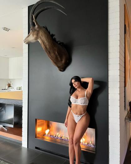 Lily Adrianne photo 33202