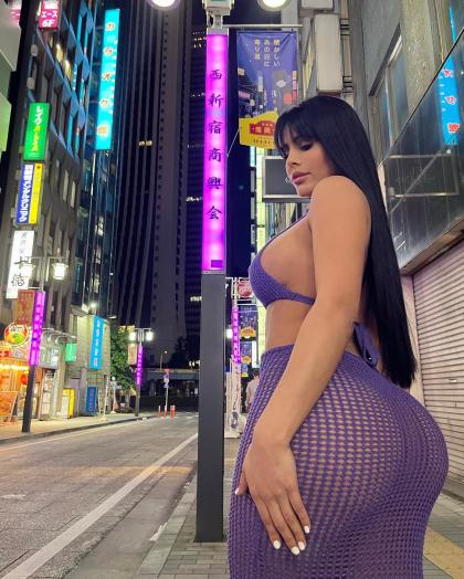 Lily Adrianne photo 33227