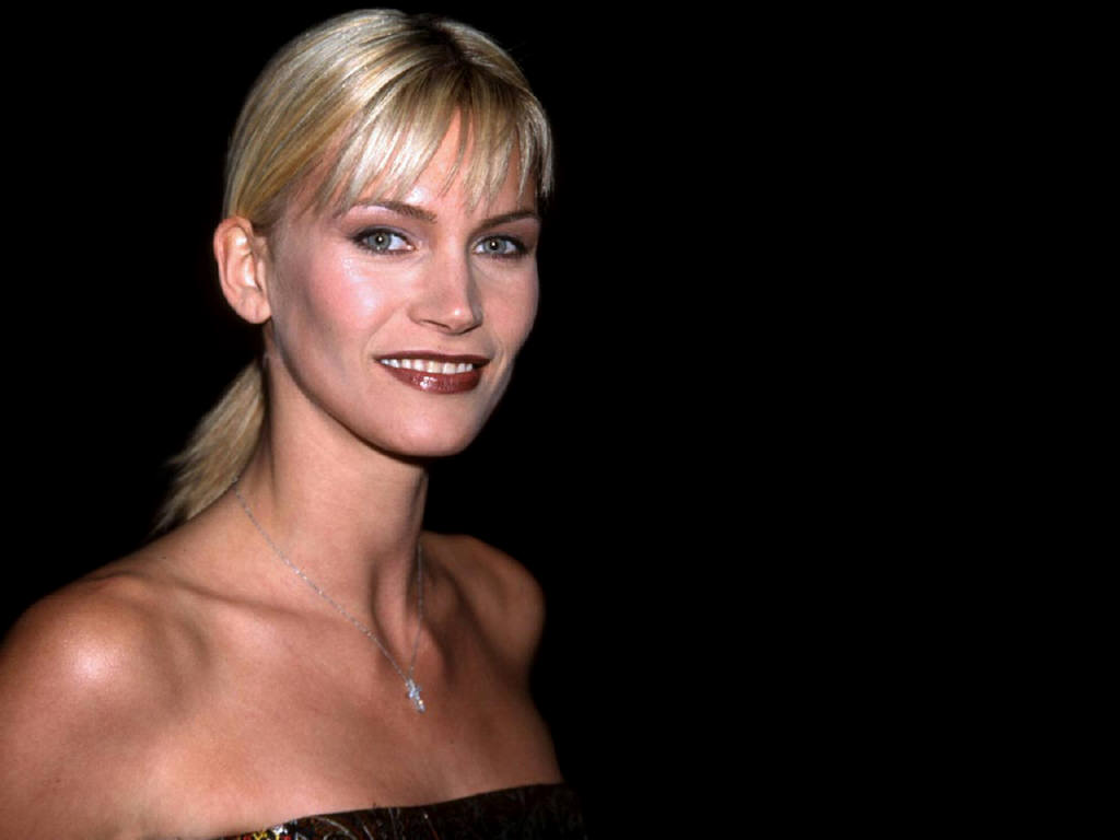 Natasha Henstridge #86659