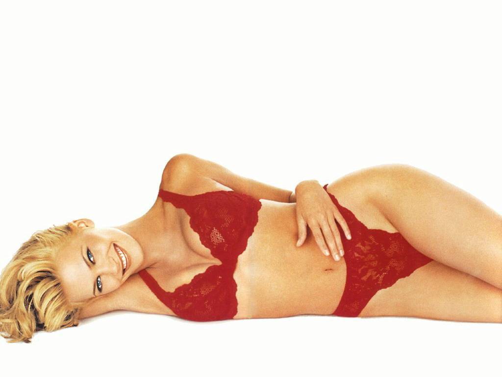 Natasha Henstridge #86700