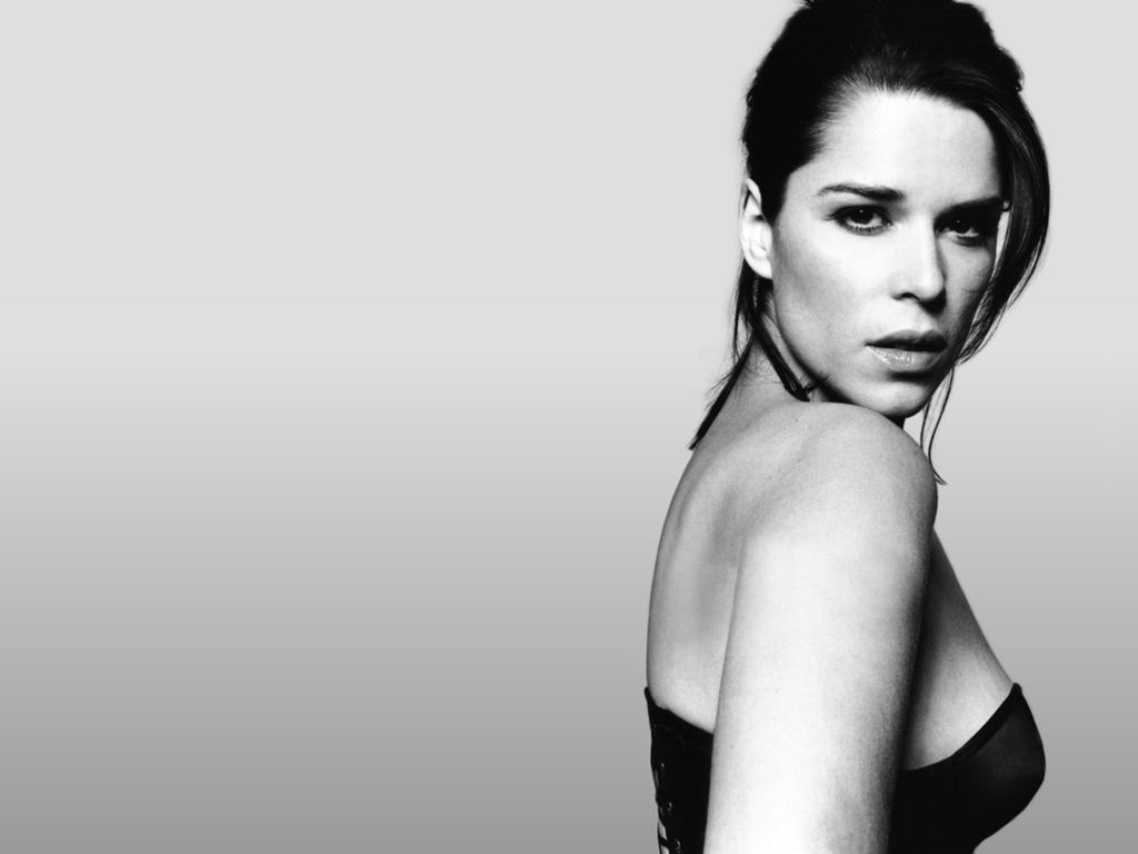 Neve Campbell #86860