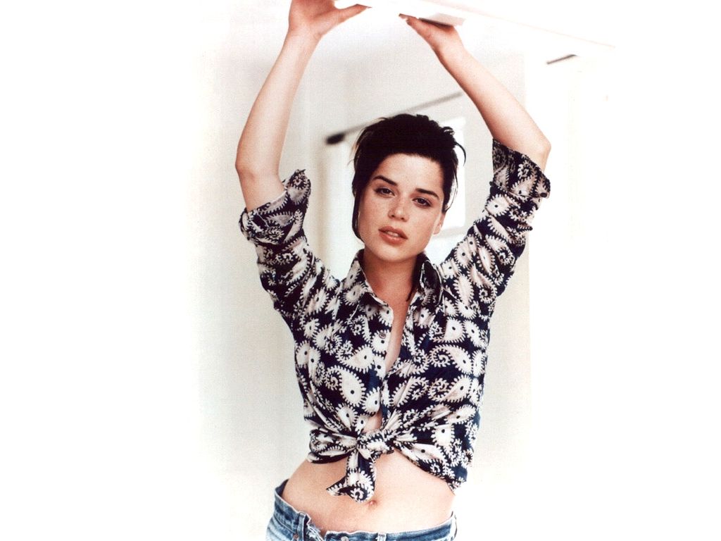 Neve Campbell #86870
