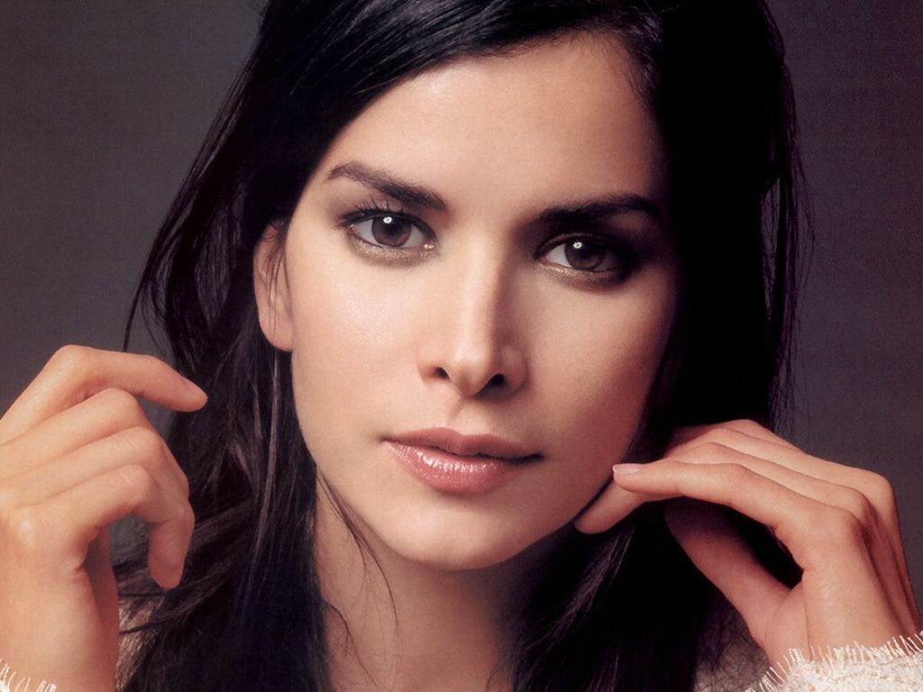 Patricia Velasquez #87387