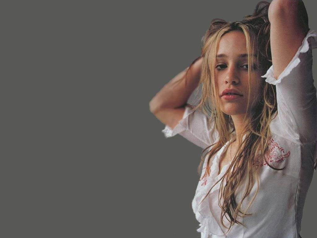 Piper Perabo #87695