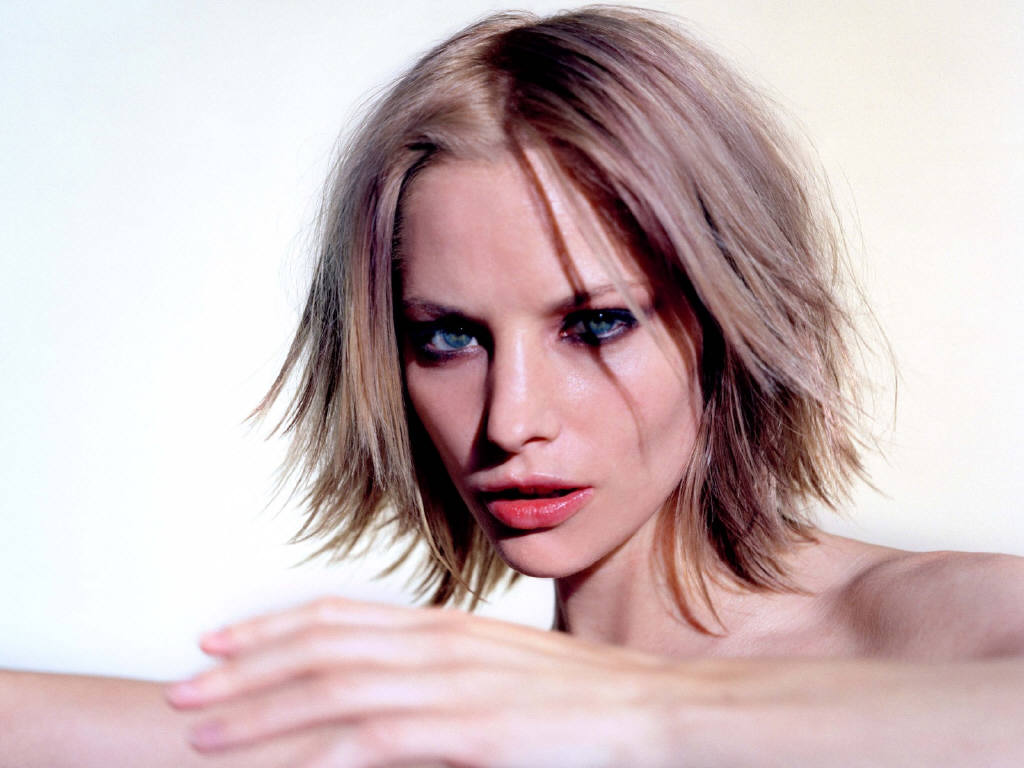 Sienna Guillory #89266