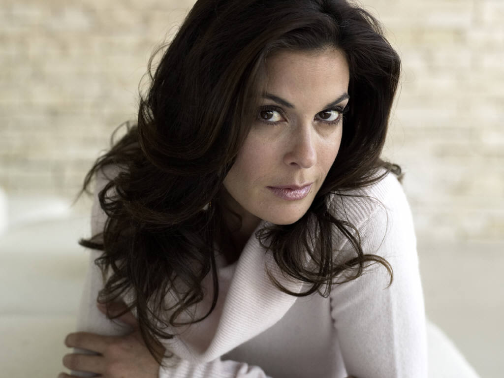 Teri Hatcher #90066