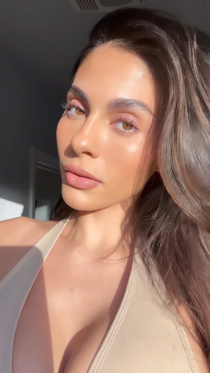 Amanda Trivizas #33775