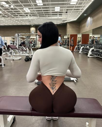 Nikki Skies photo 93669