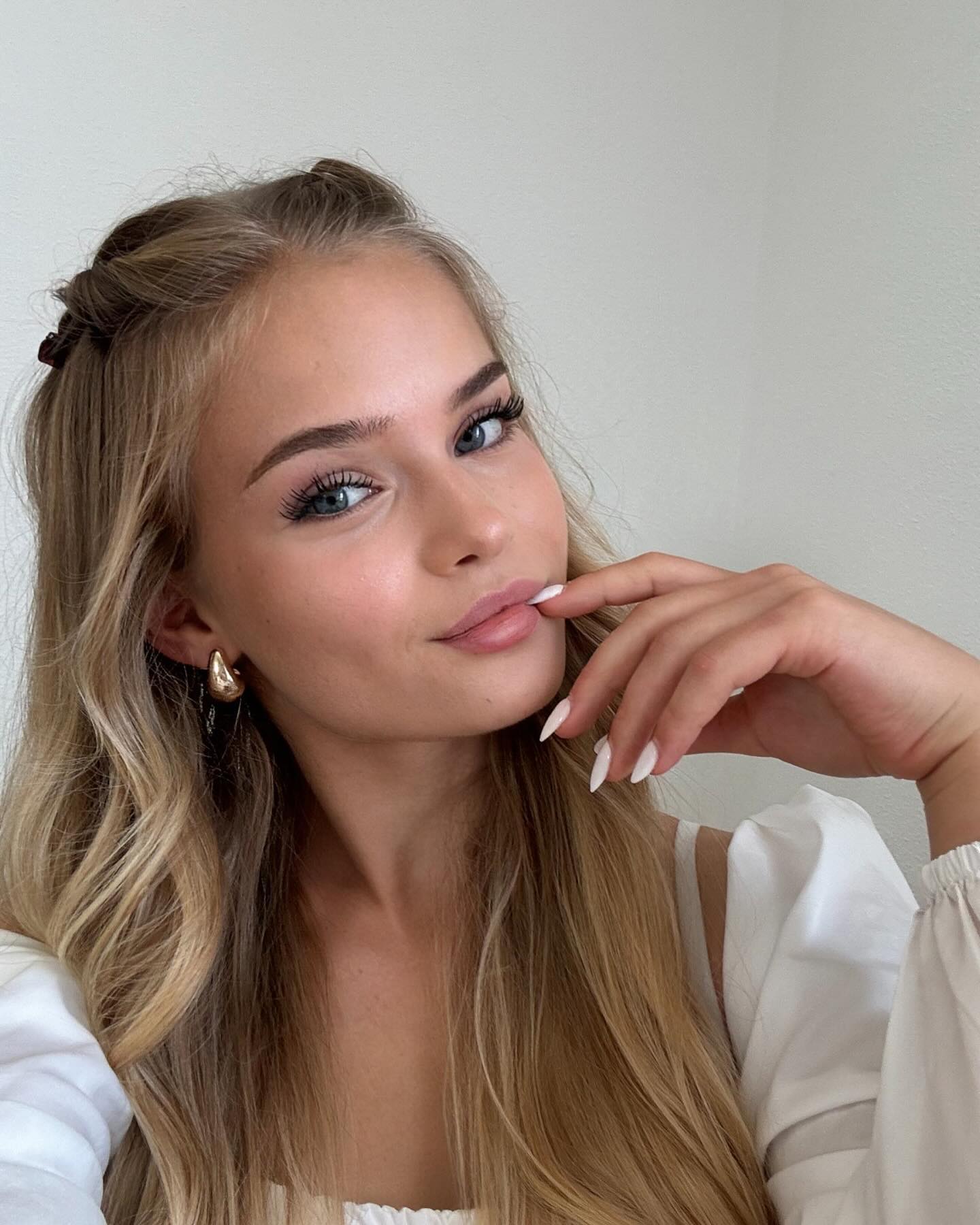 Veronika Miller #95973