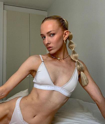 Anni Harjunpaa photo 97691