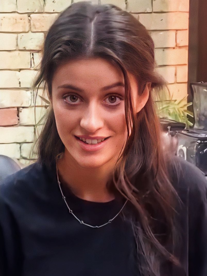 Anya Chalotra #97788