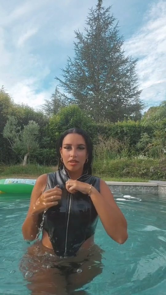 Mikaela Barbosa #34106