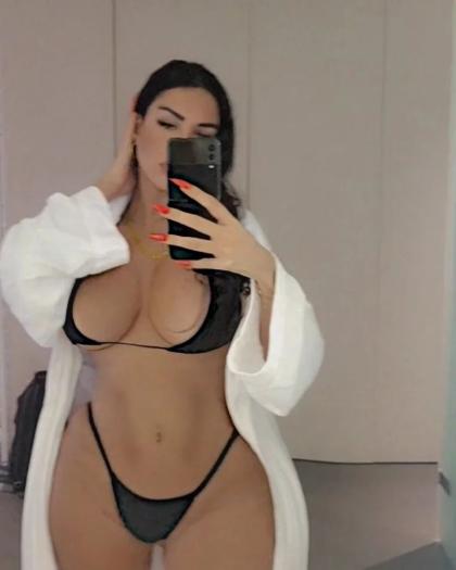 Mikaela Barbosa photo 34134