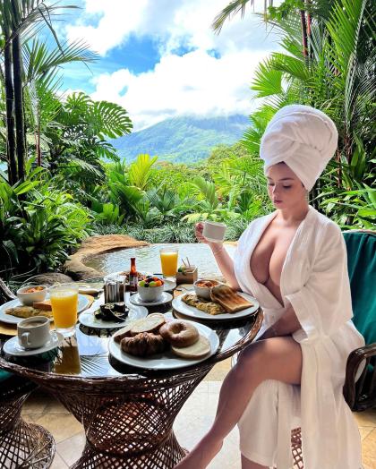 Demi Rose photo 9073