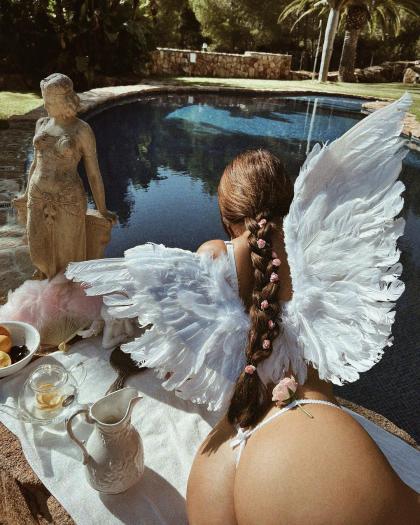 Demi Rose photo 9096