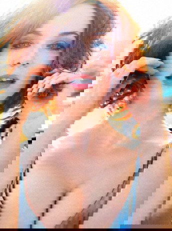 Christina Hendricks #101327