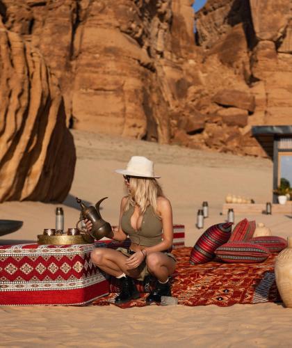 Natalie Lee photo 227081