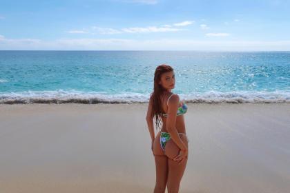 Kelsey Calemine photo 102376