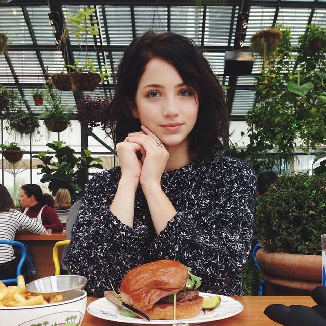 Emily Rudd #103066